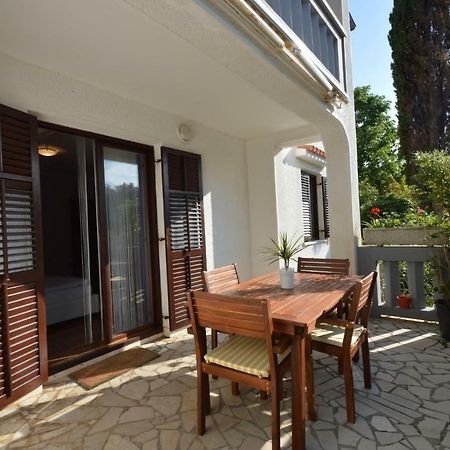 Apartment Vita Mali Losinj Exterior photo
